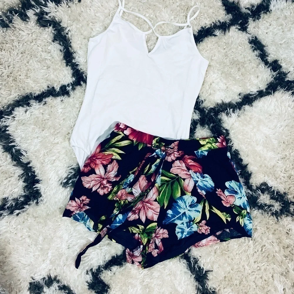 𝅺STRETCHY Floral Shorts
